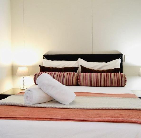 To Let 1 Bedroom Property for Rent in De Waterkant Western Cape